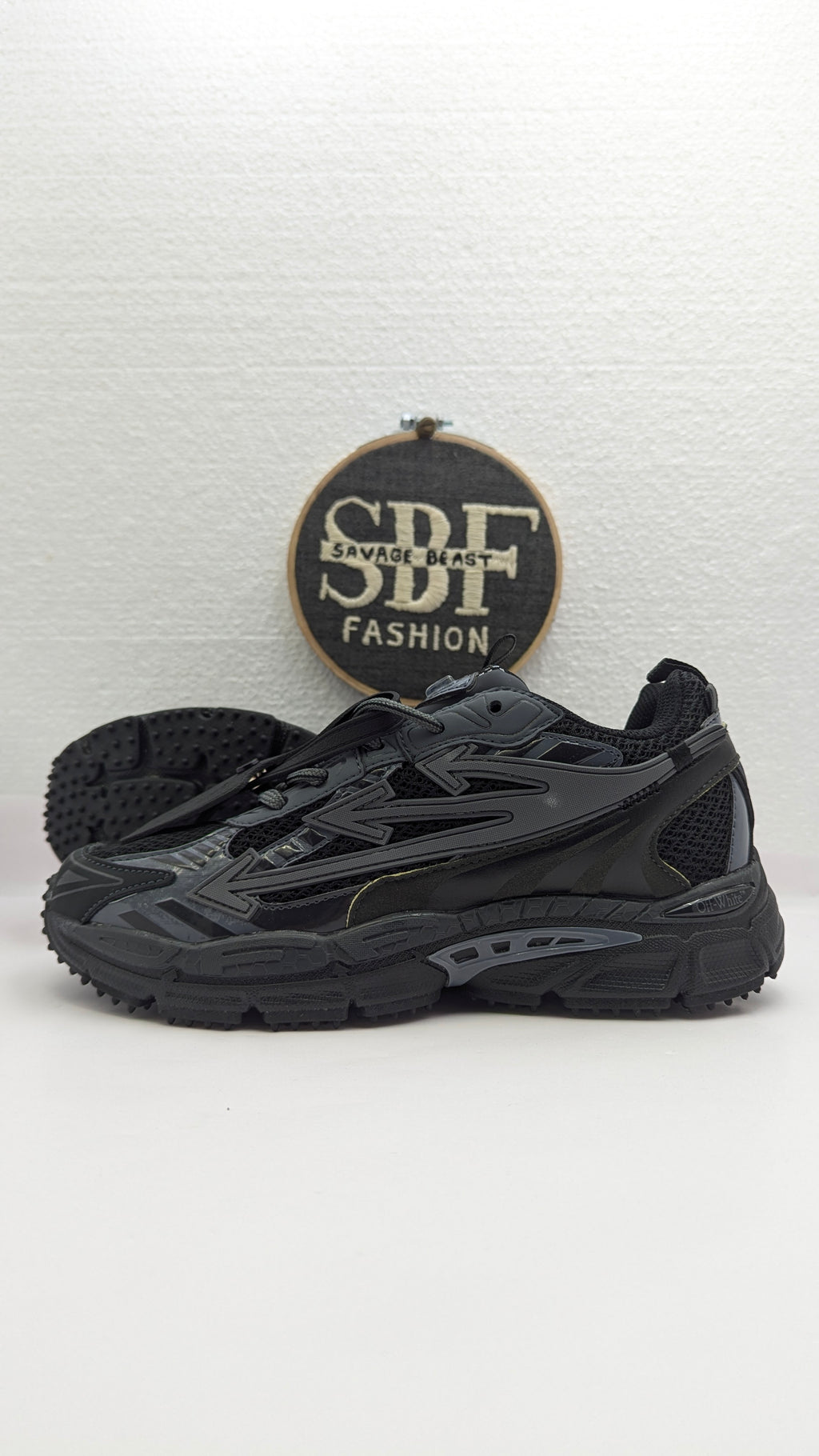 OFF WHITE BLACK