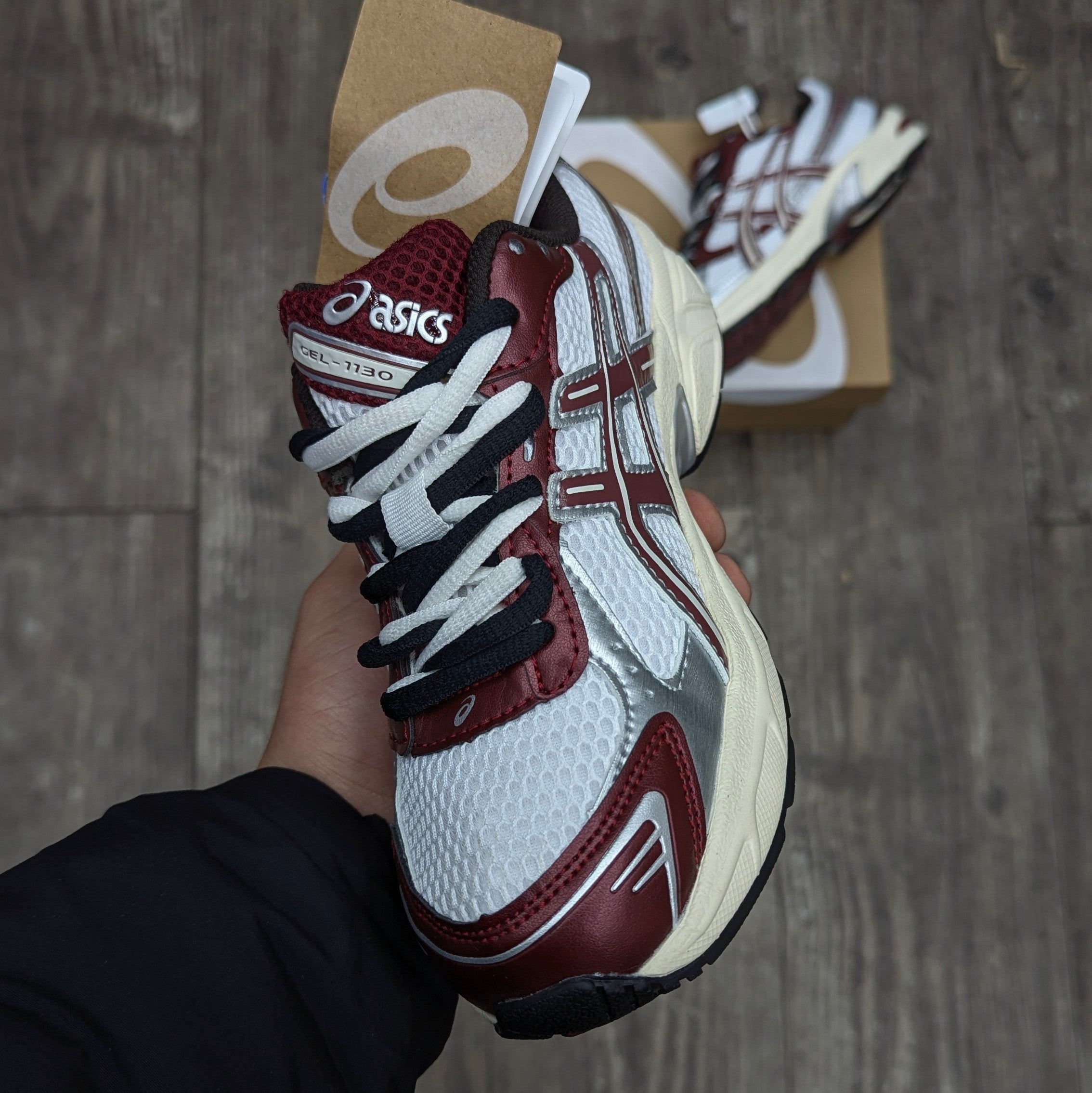 ASICS GEL-1130 whit Maron baner