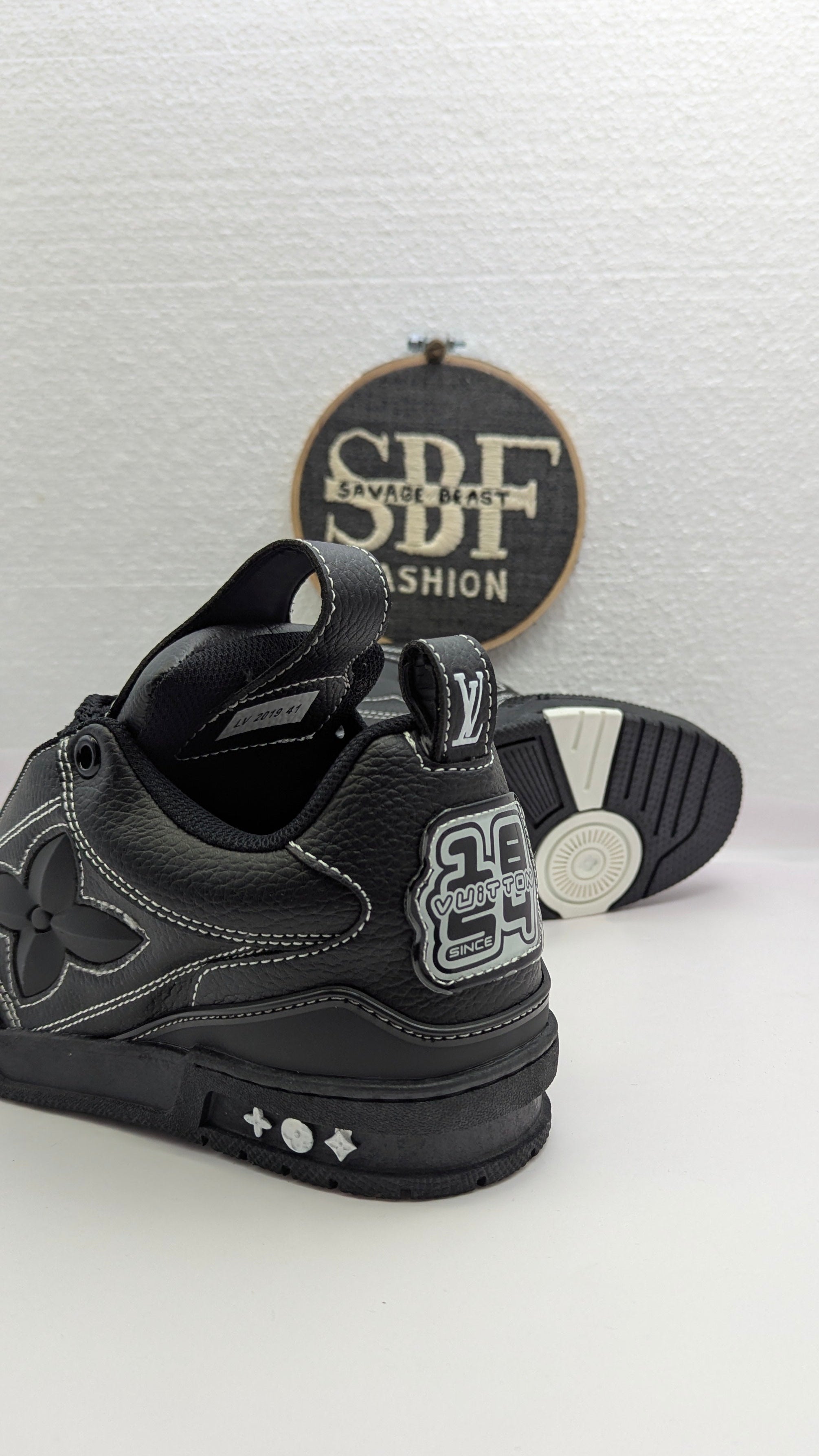 LV SKATE BLACK