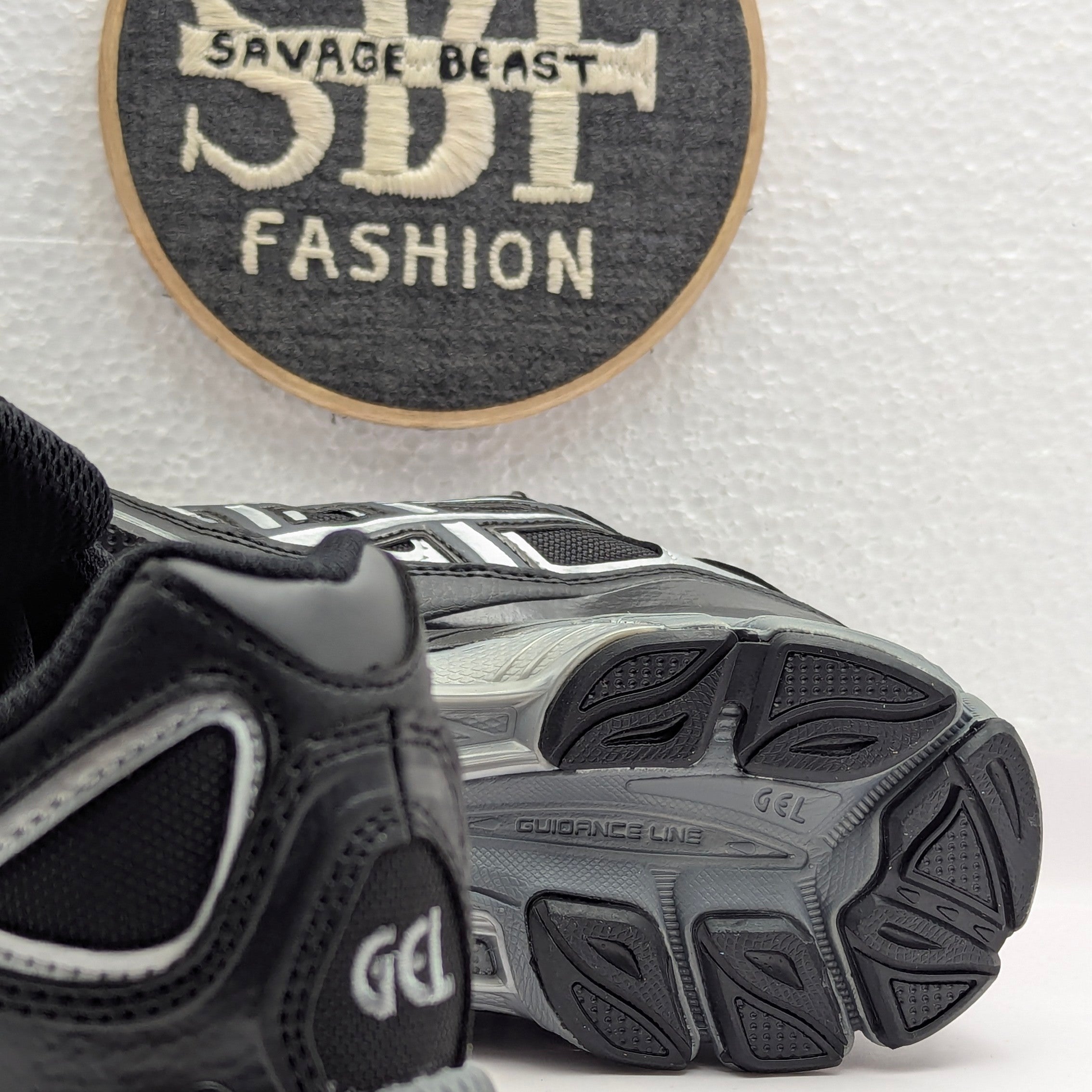 ASICS GEL NYC BLACK LINE