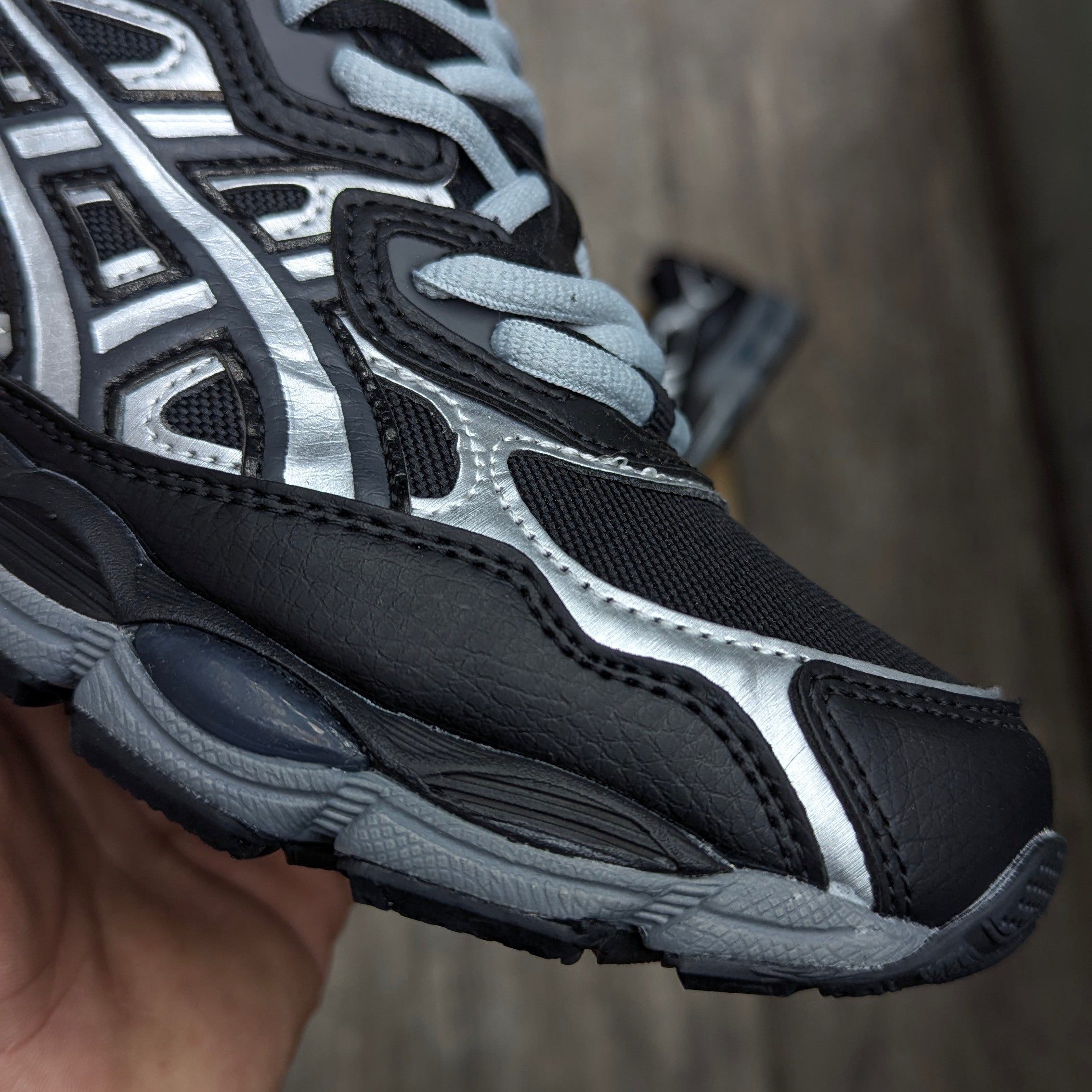 ASICS GEL NYC BLACK LINE
