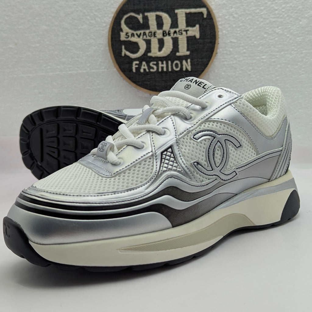 CHANEL CC RUNNER / silver