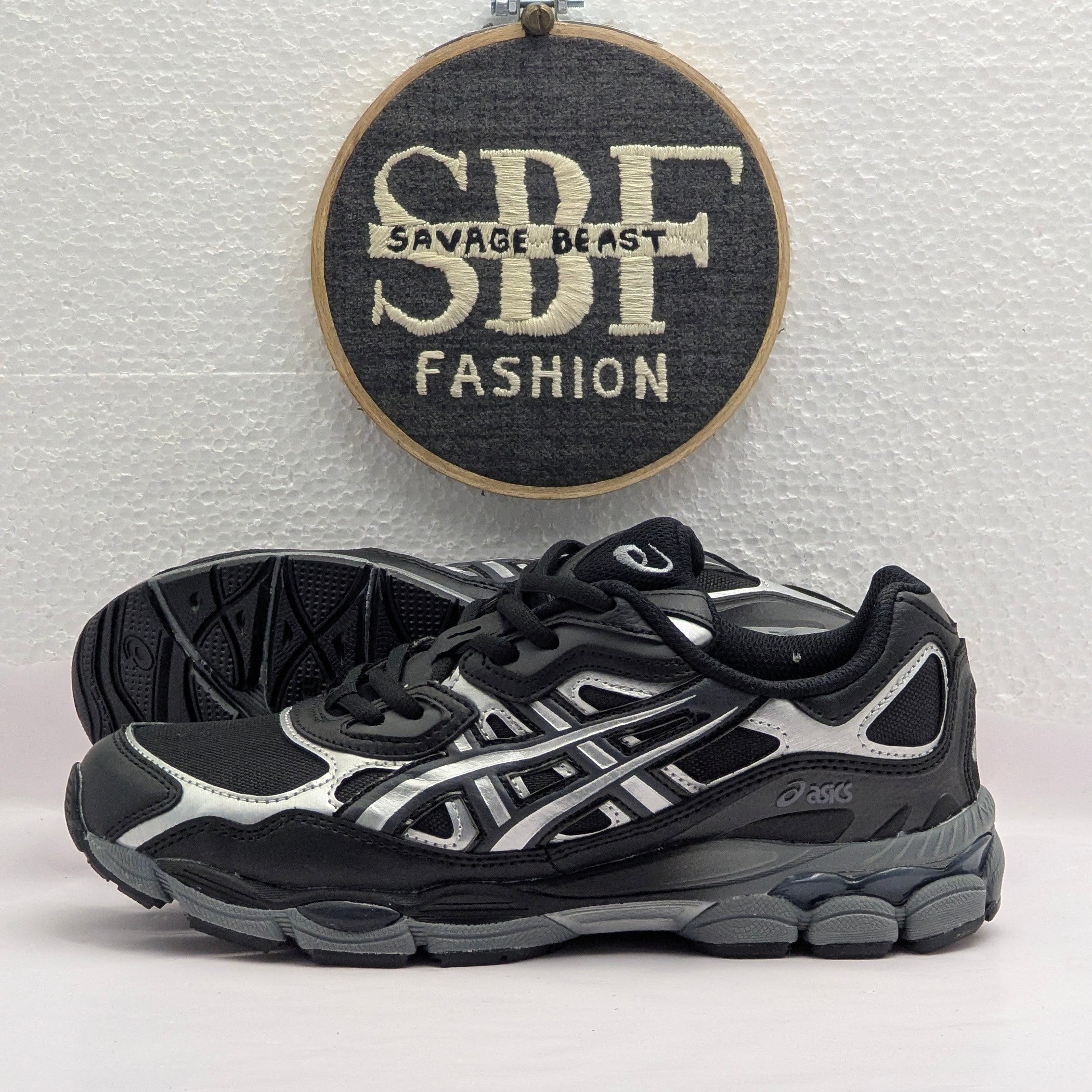 ASICS GEL NYC BLACK LINE