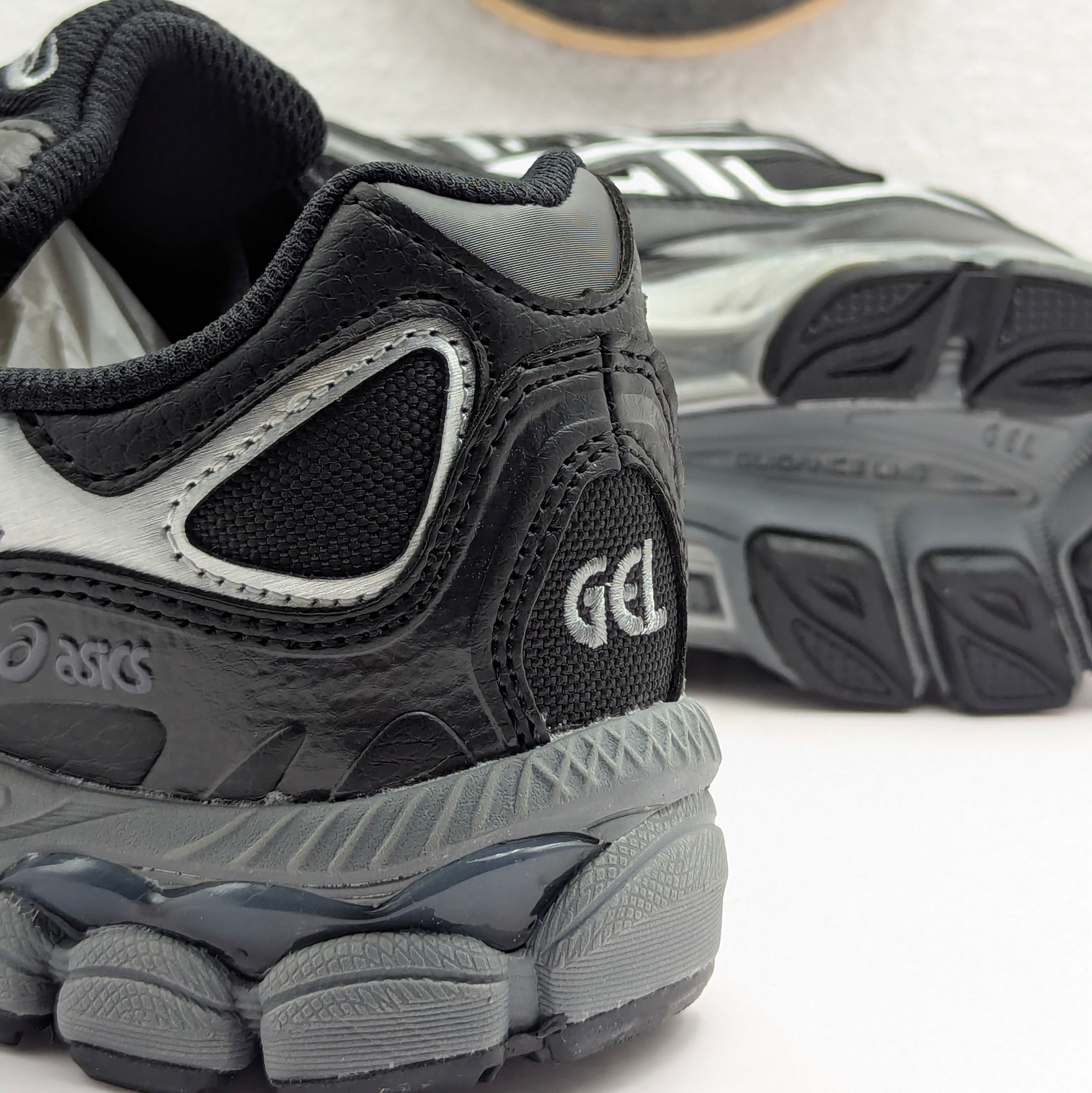 ASICS GEL NYC BLACK LINE