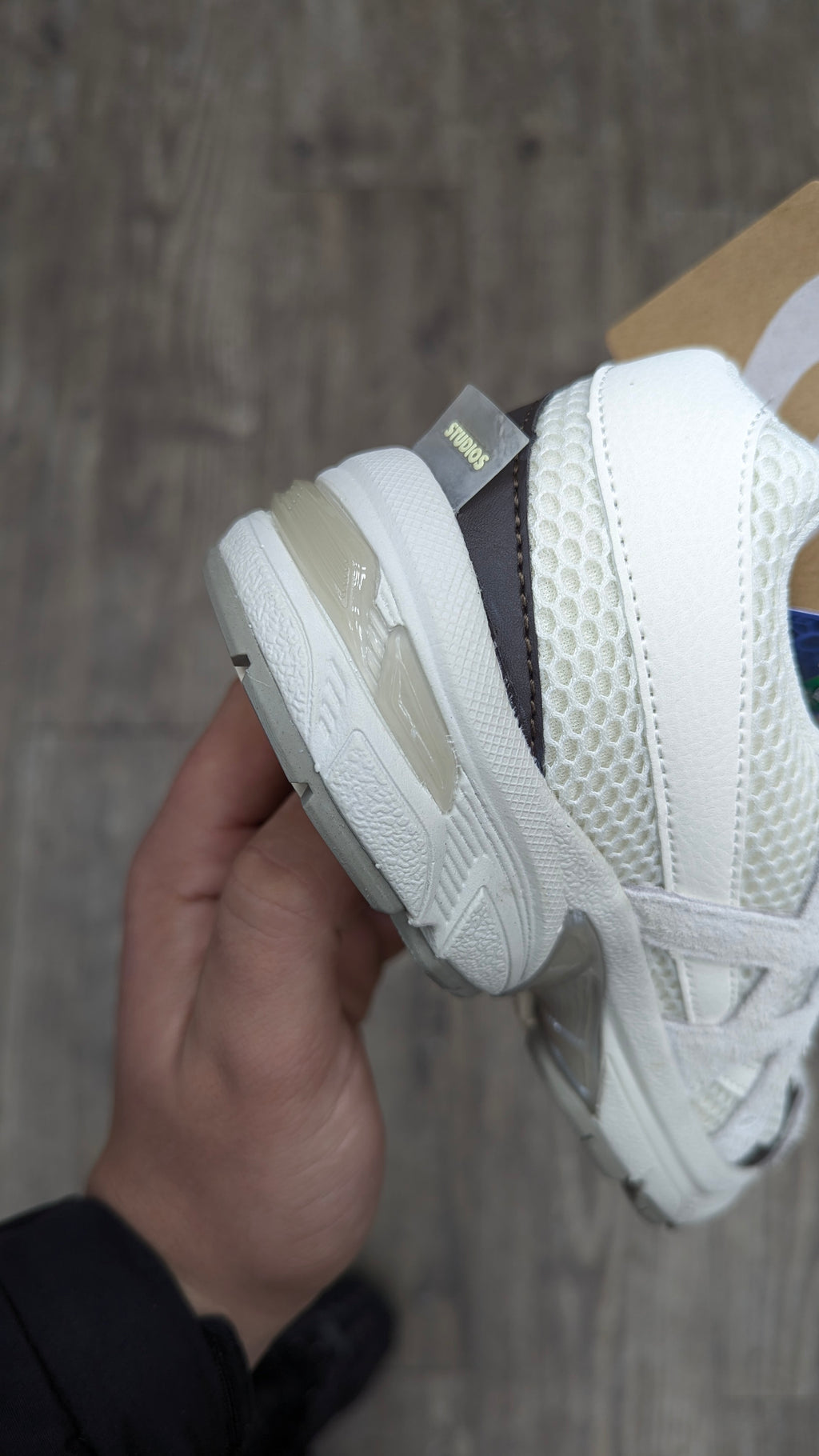 ASICS GEL 1130 COLLABORATION HAL studios