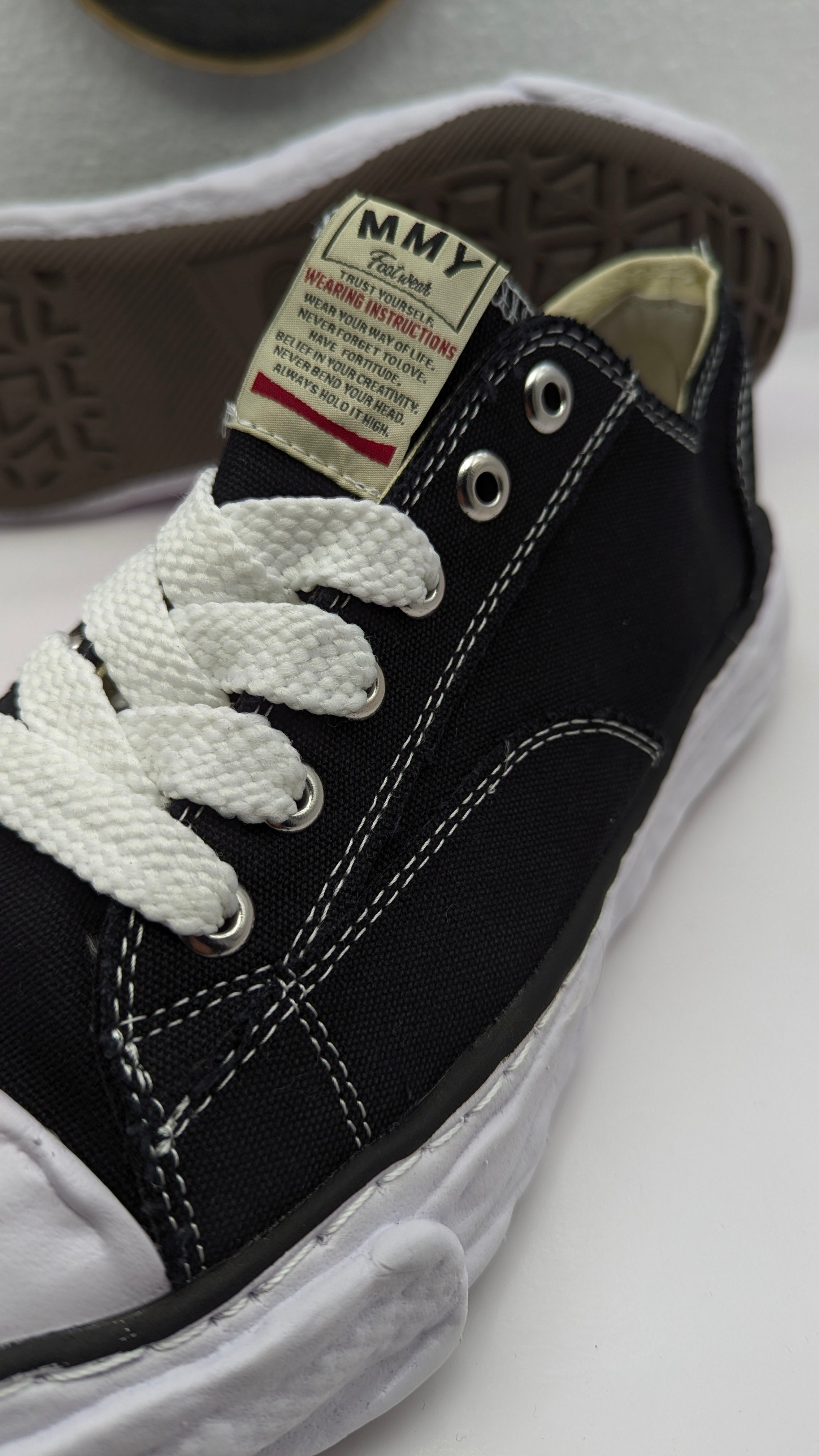 Yasuhiro modèle Peterson 23 OG Sole Canvas Low black