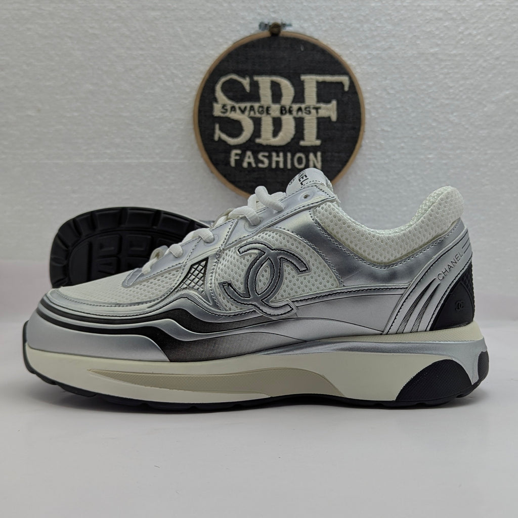 CHANEL CC RUNNER / silver