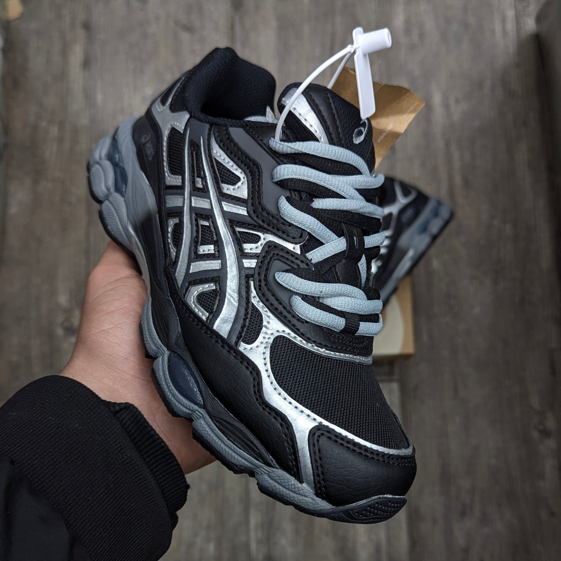 ASICS GEL NYC BLACK LINE