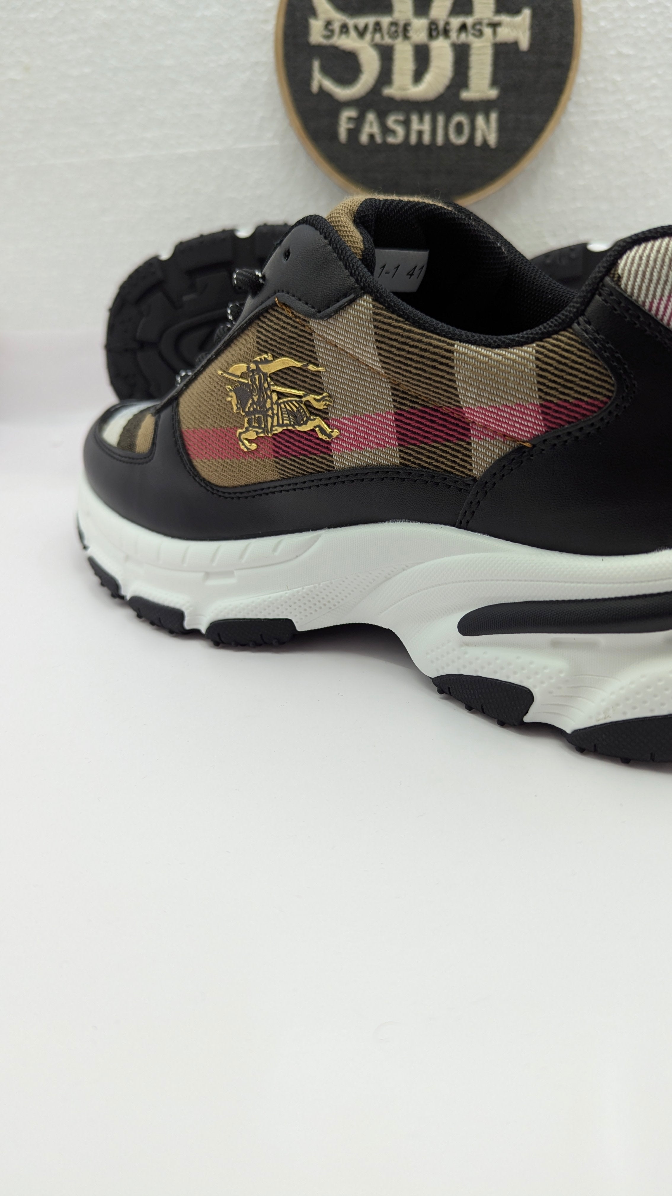 Burberry semi cuir