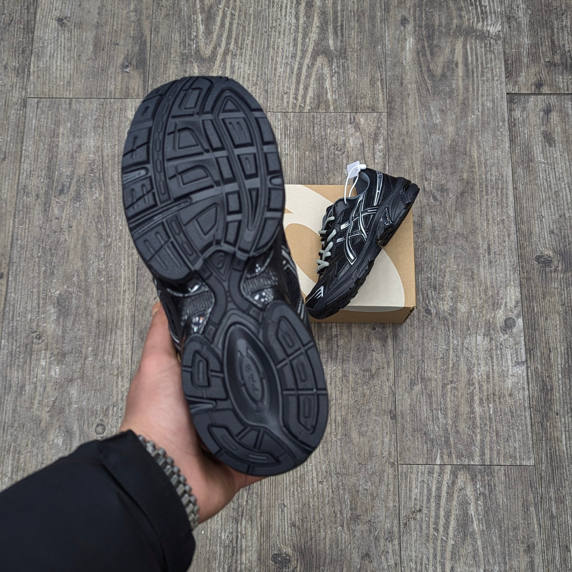 ASICS GEL KAYANO 14 BLACK /SILVER