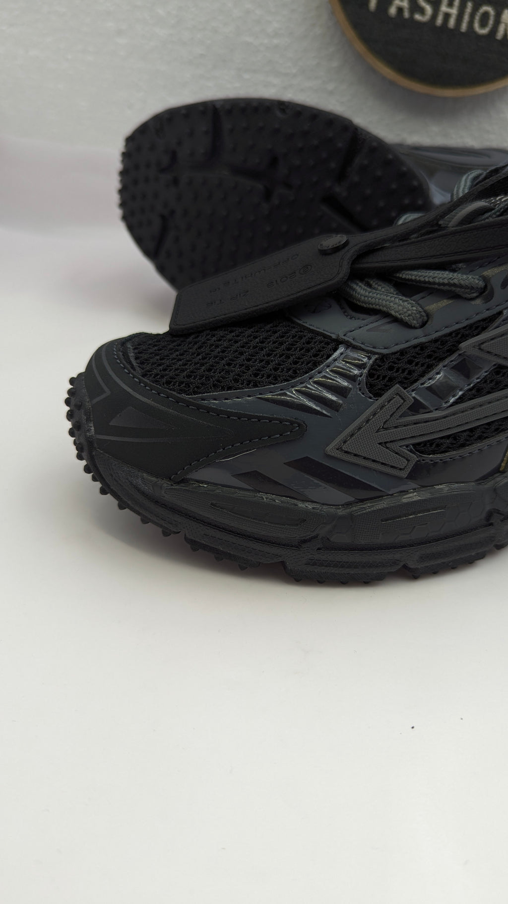 OFF WHITE BLACK
