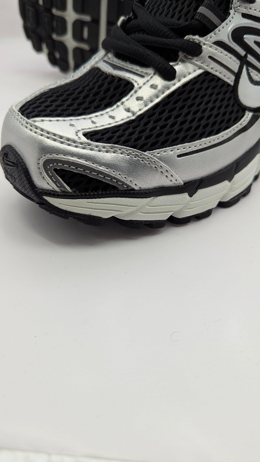NIKE MOTO 2K SILVER/BLACK
