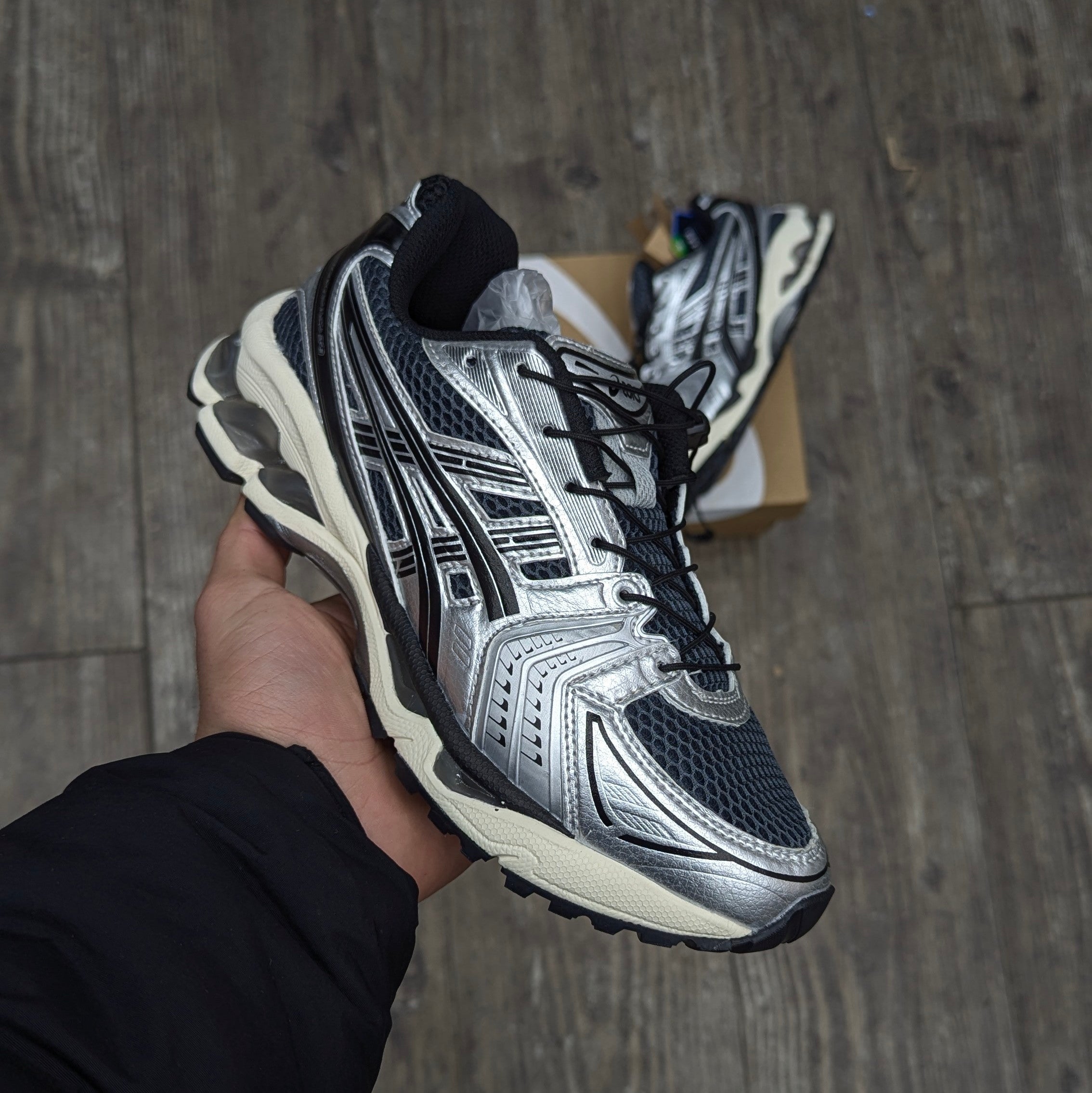 ASICS GEL-Kayano 14 grey black silver