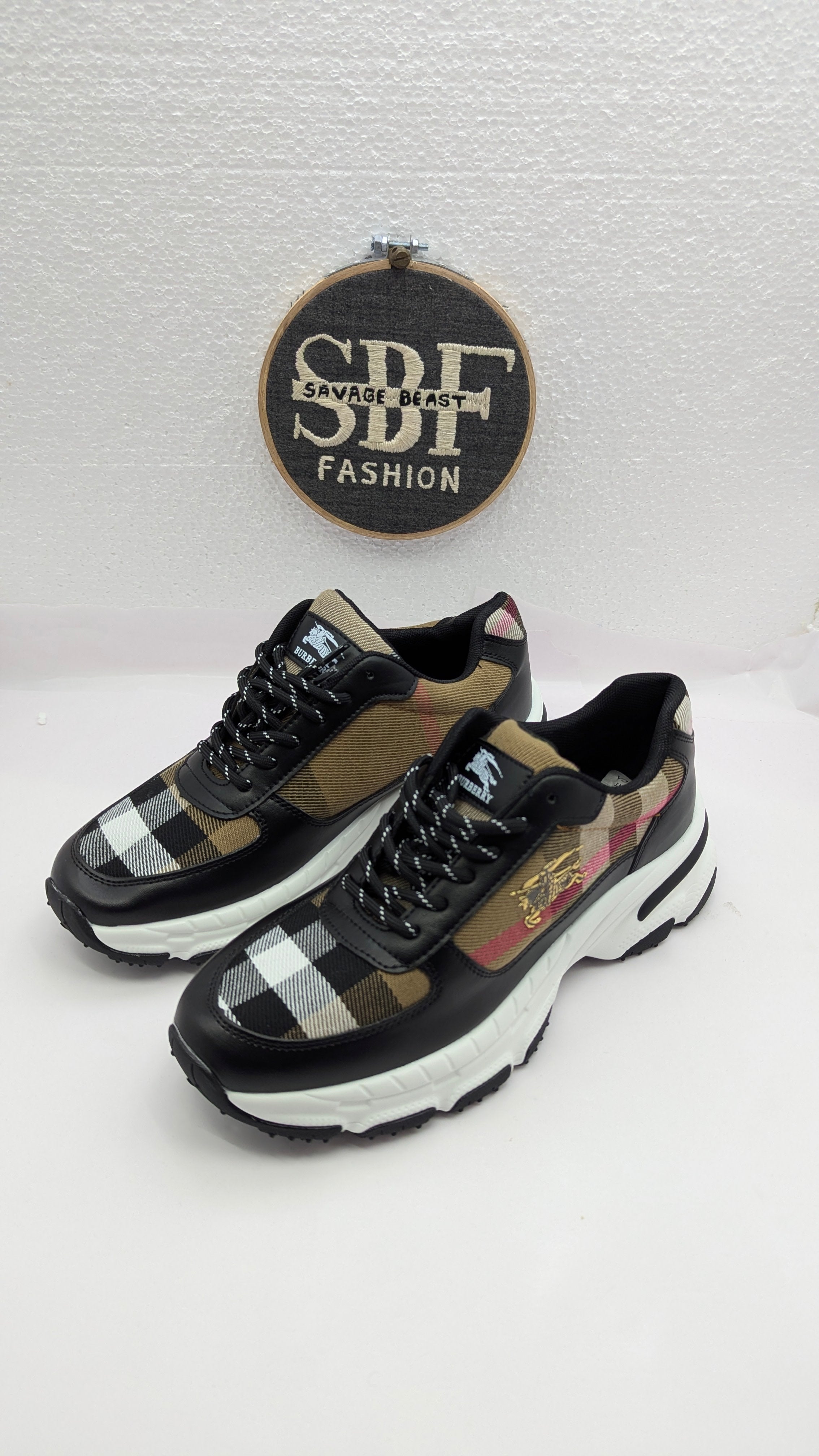 Burberry semi cuir