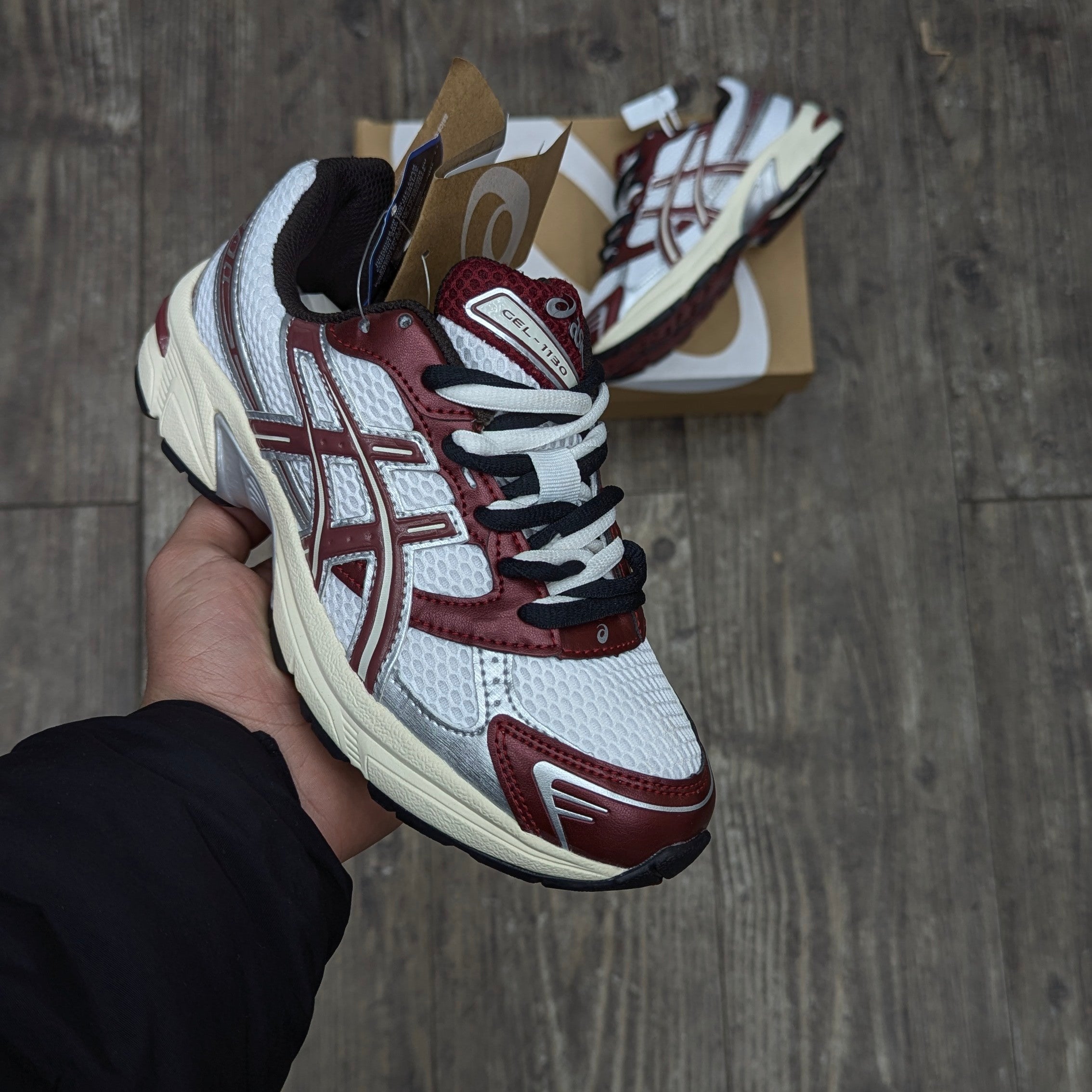 ASICS GEL-1130 whit Maron baner