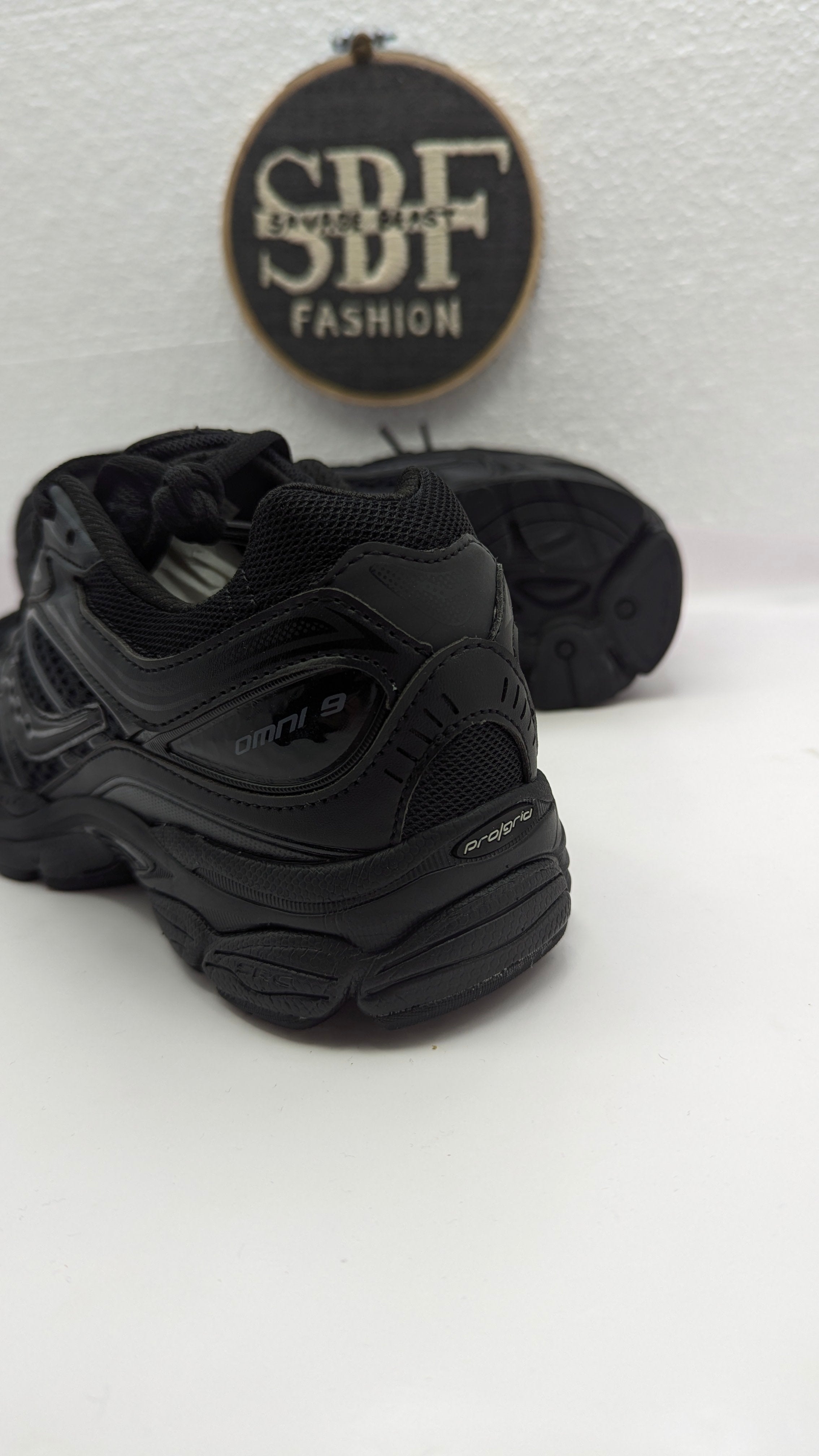 SAUCONY OMNI 9 BLACK BLACK